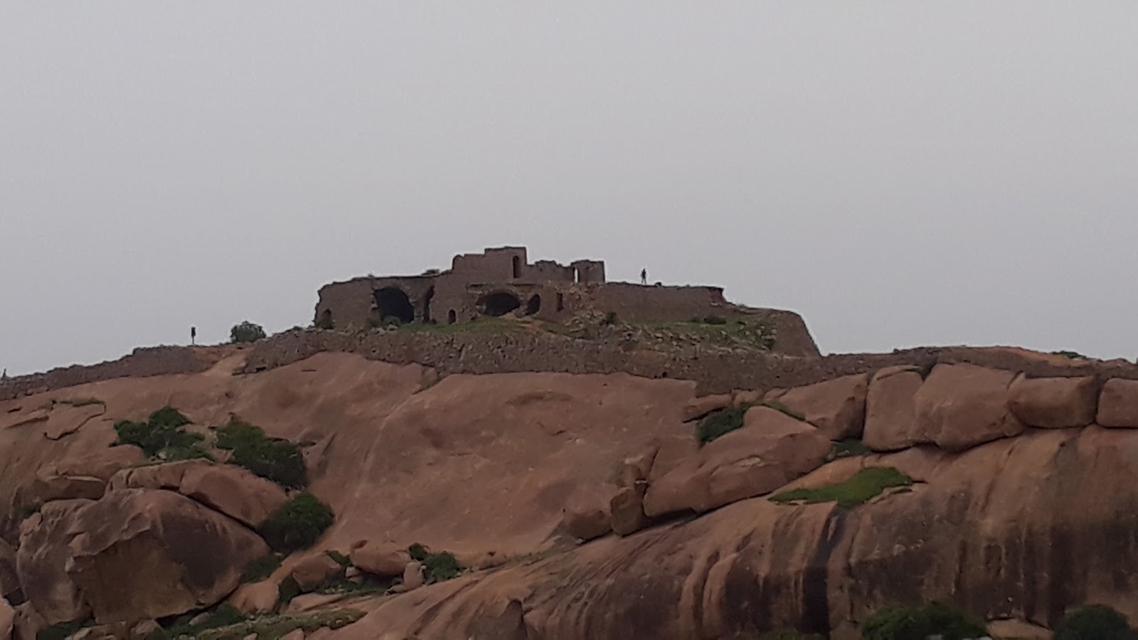 Adoni Fort