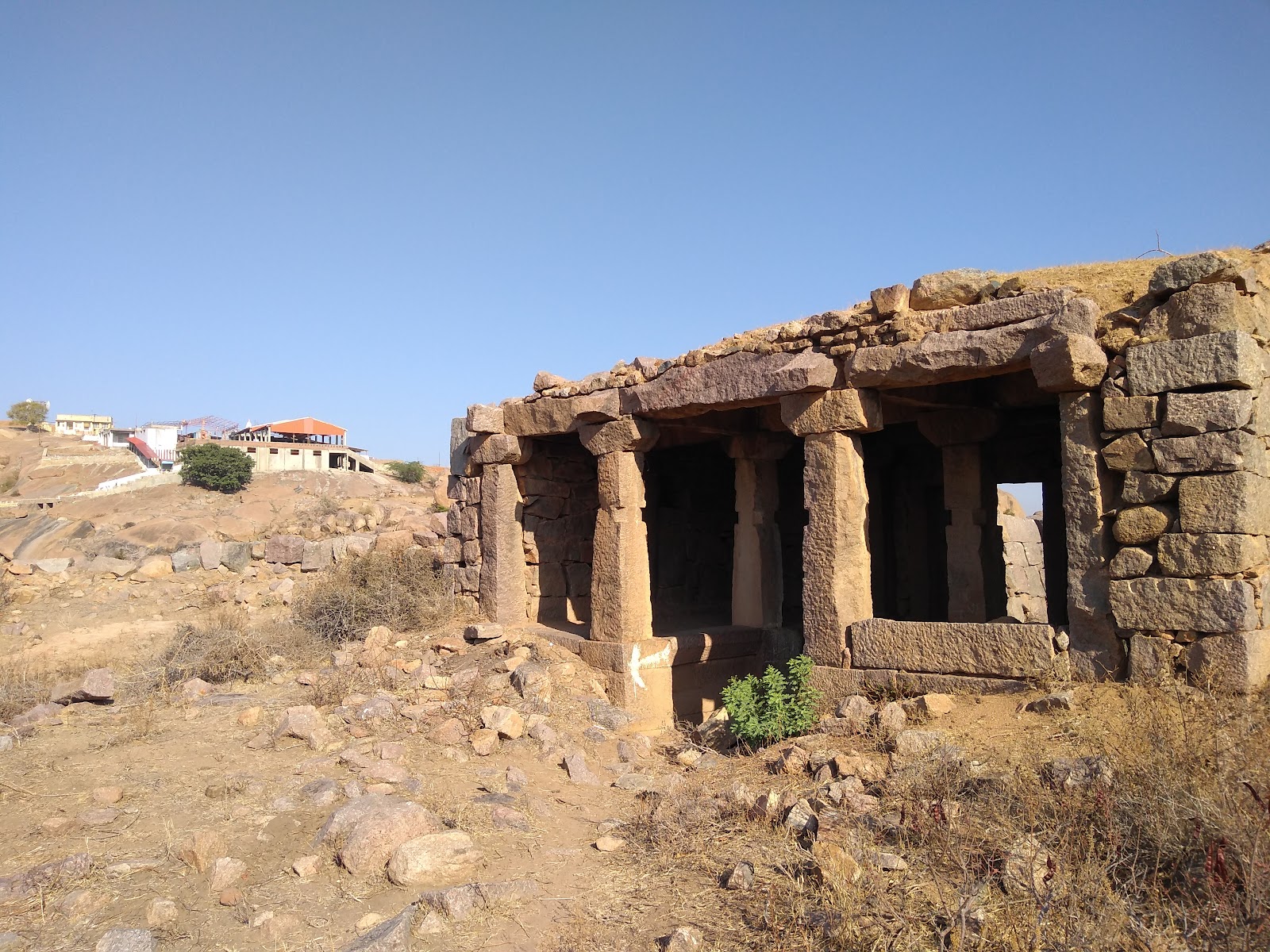 Adoni Fort