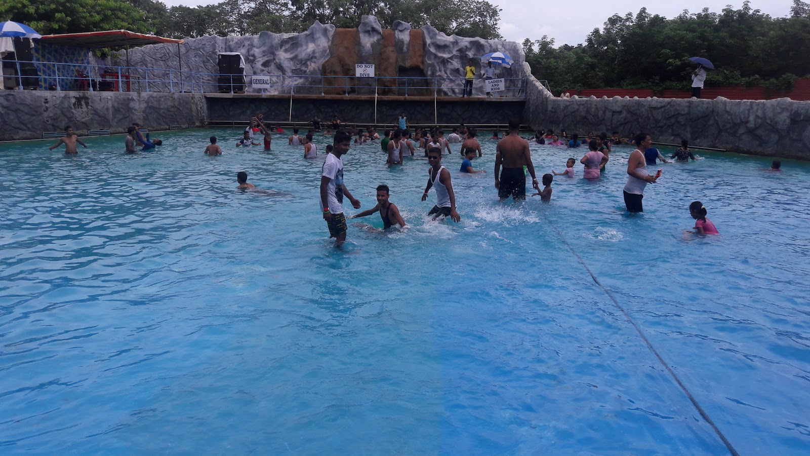 Rose Valley Amusement Park