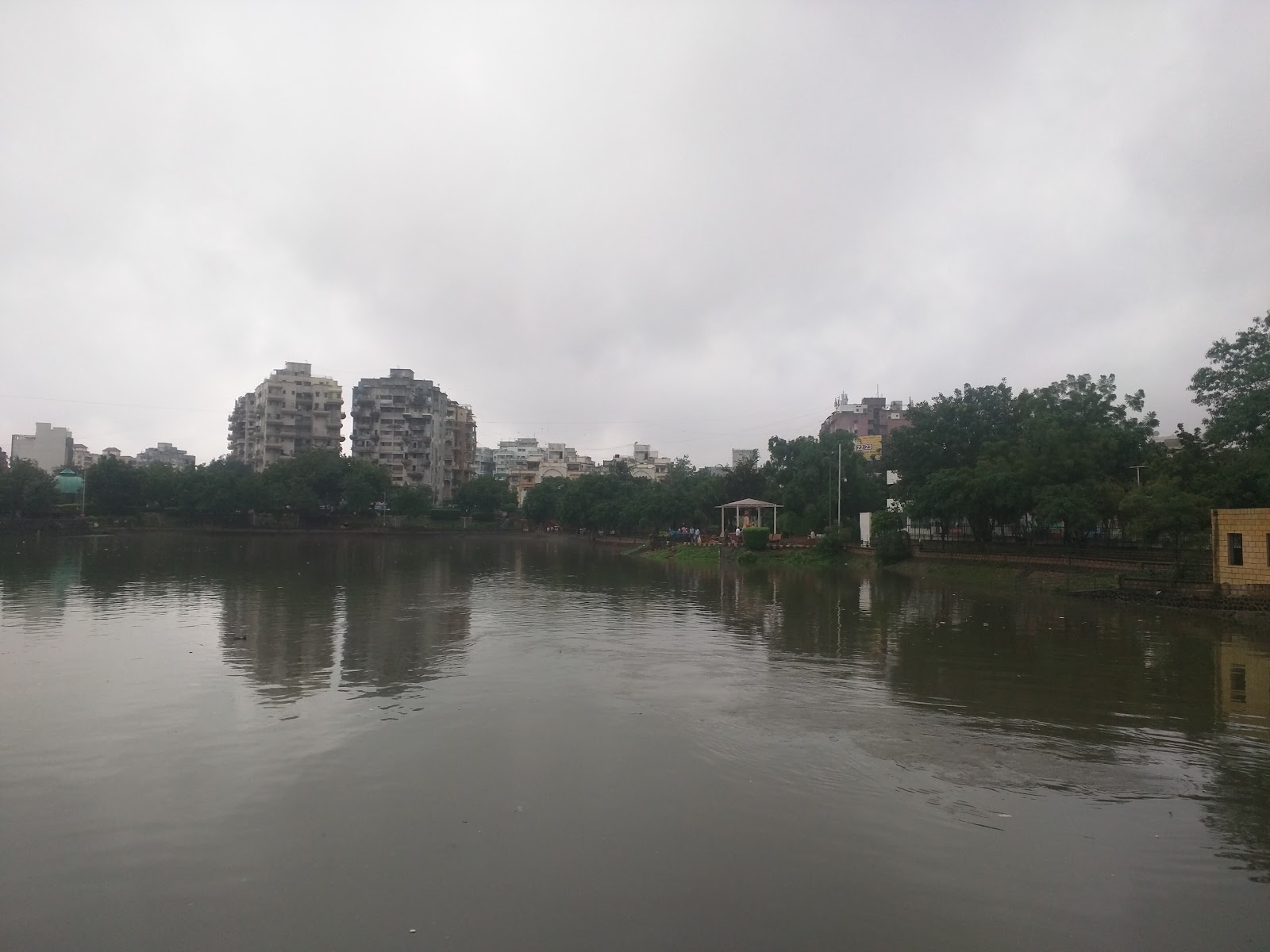 Vastrapur Lake