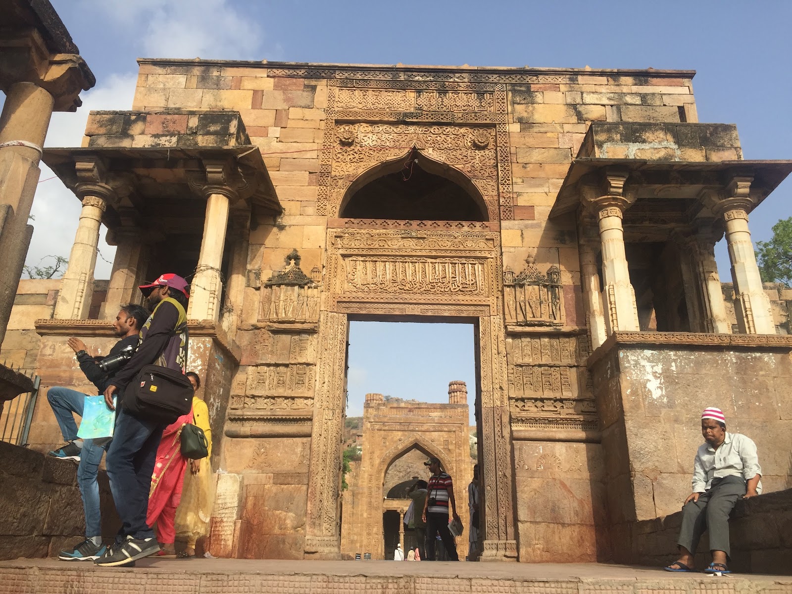 Adhai Din Ka Jhonpra