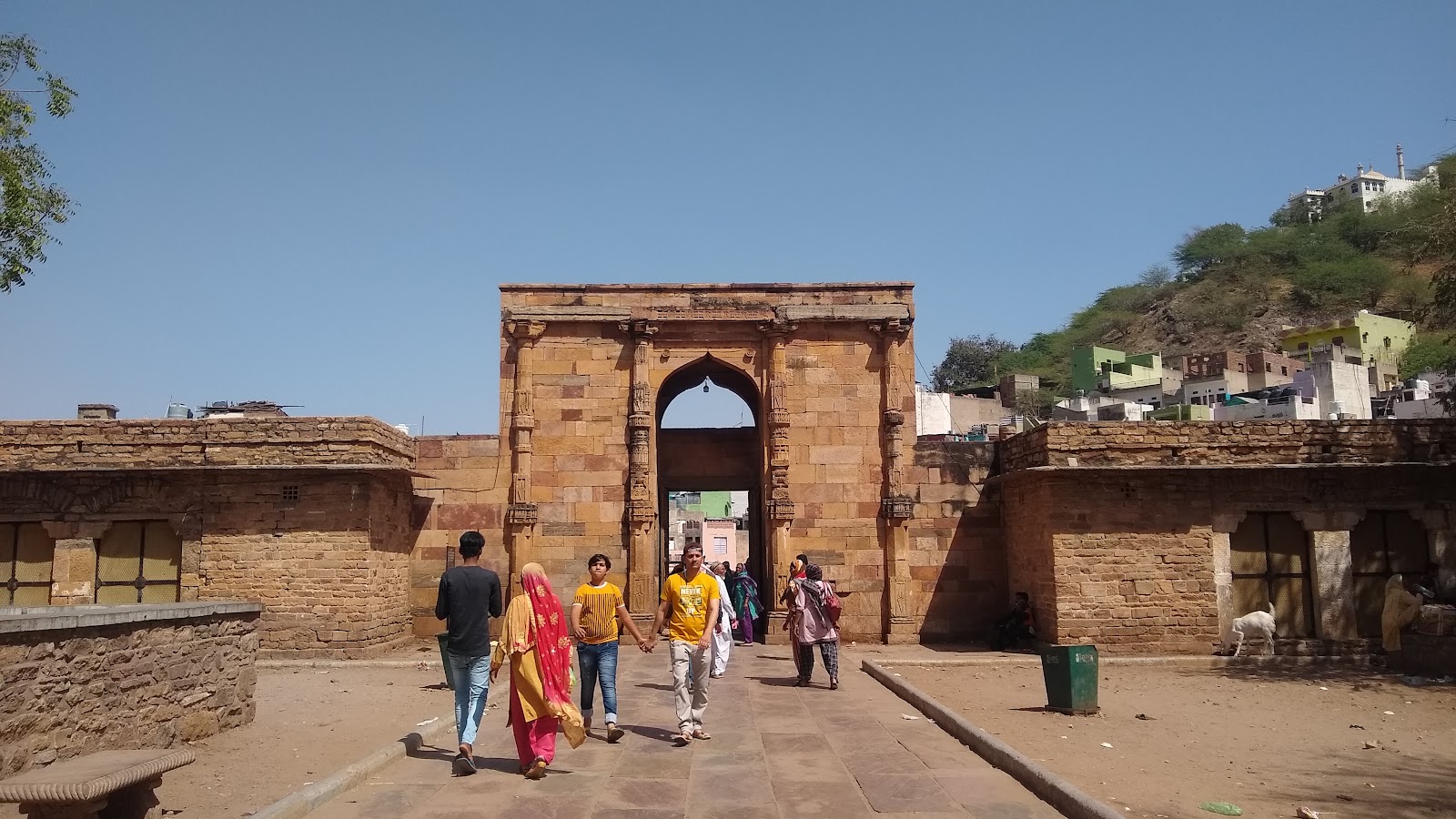 Adhai Din Ka Jhonpra