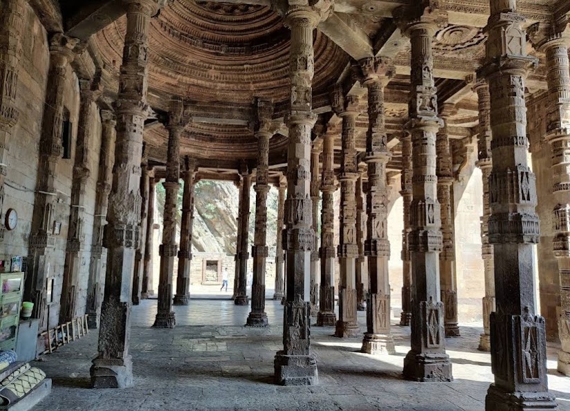 Adhai Din Ka Jhonpra