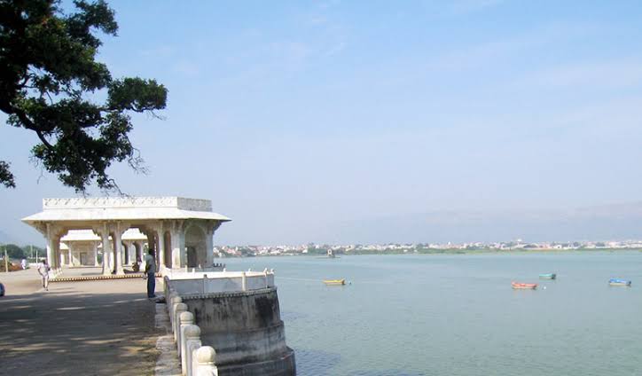 Ana Sagar Lake