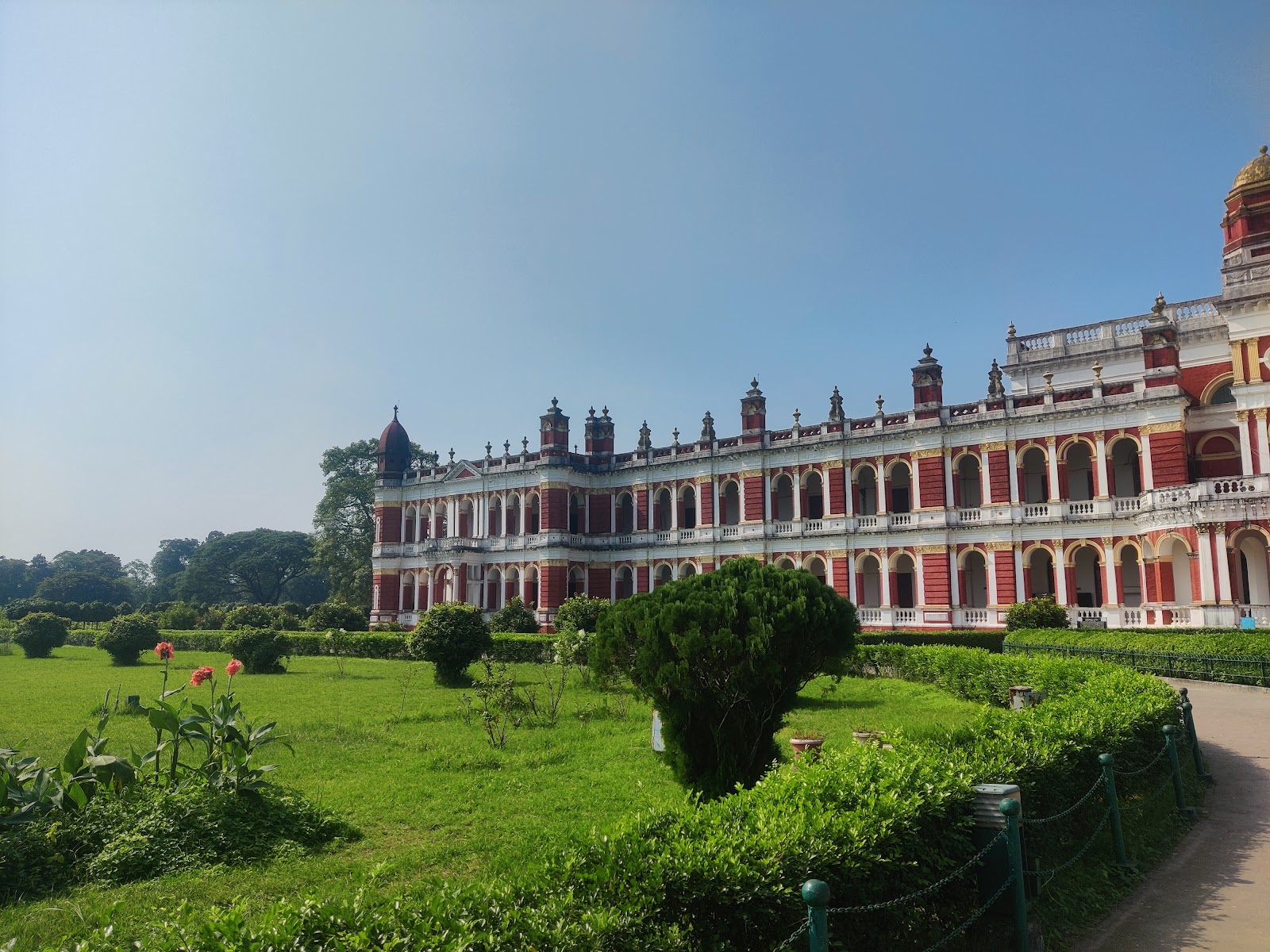 Kochbihar Palace