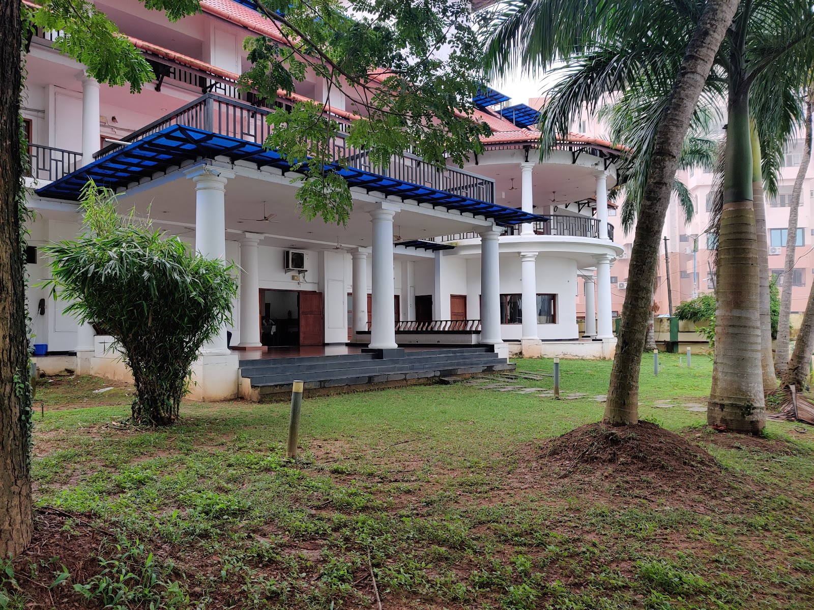 Aluva Palace