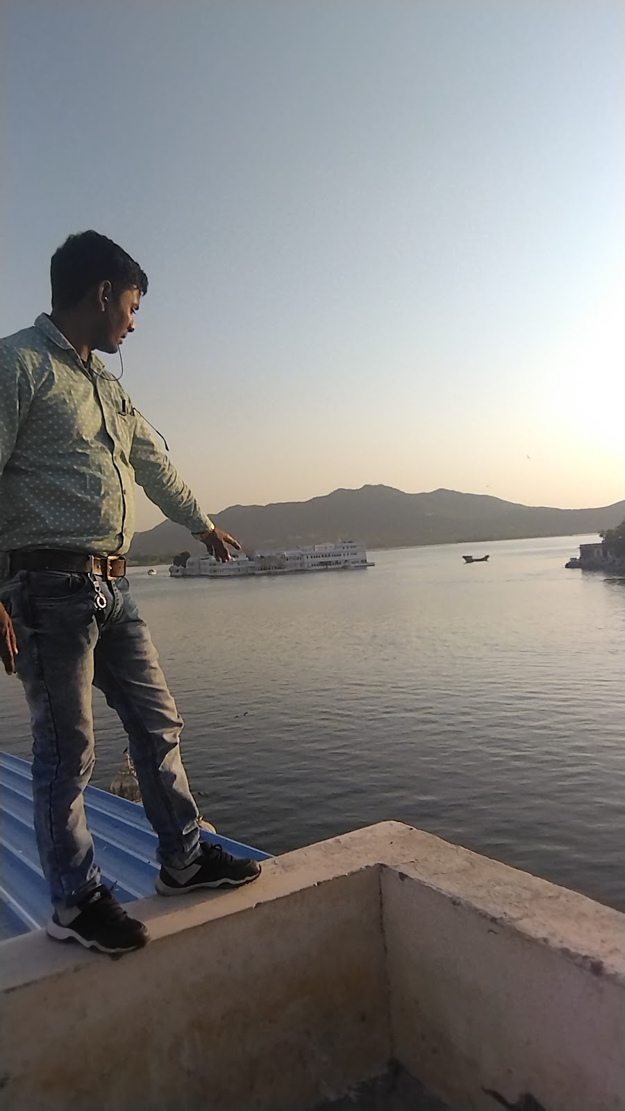 Local Stepwells and Havelis Walk