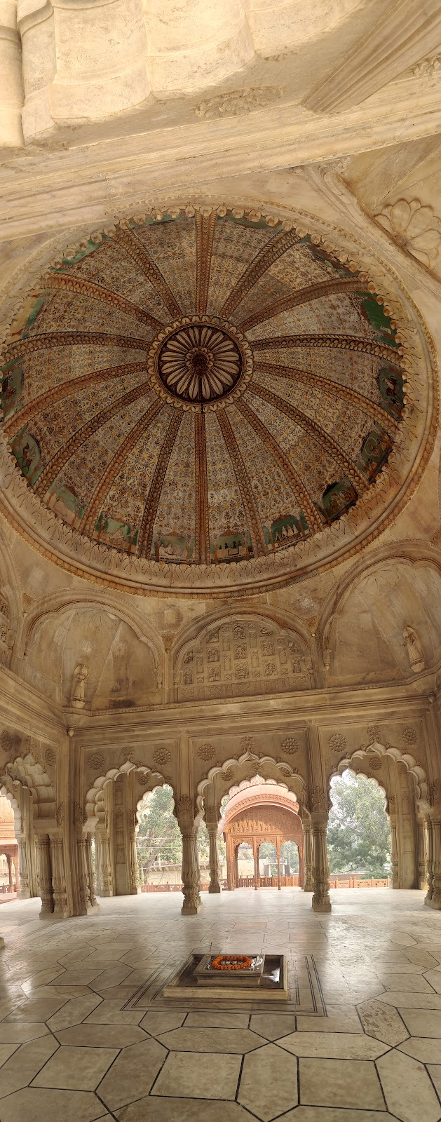 Moosi Maharani Ki Chhatri