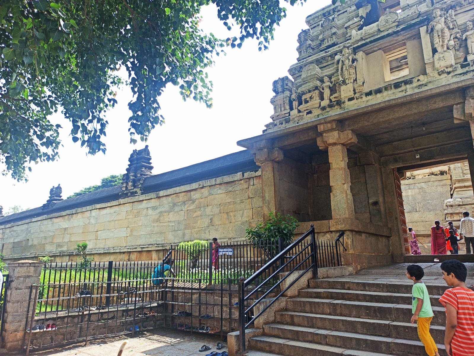 Lepakshi Temple