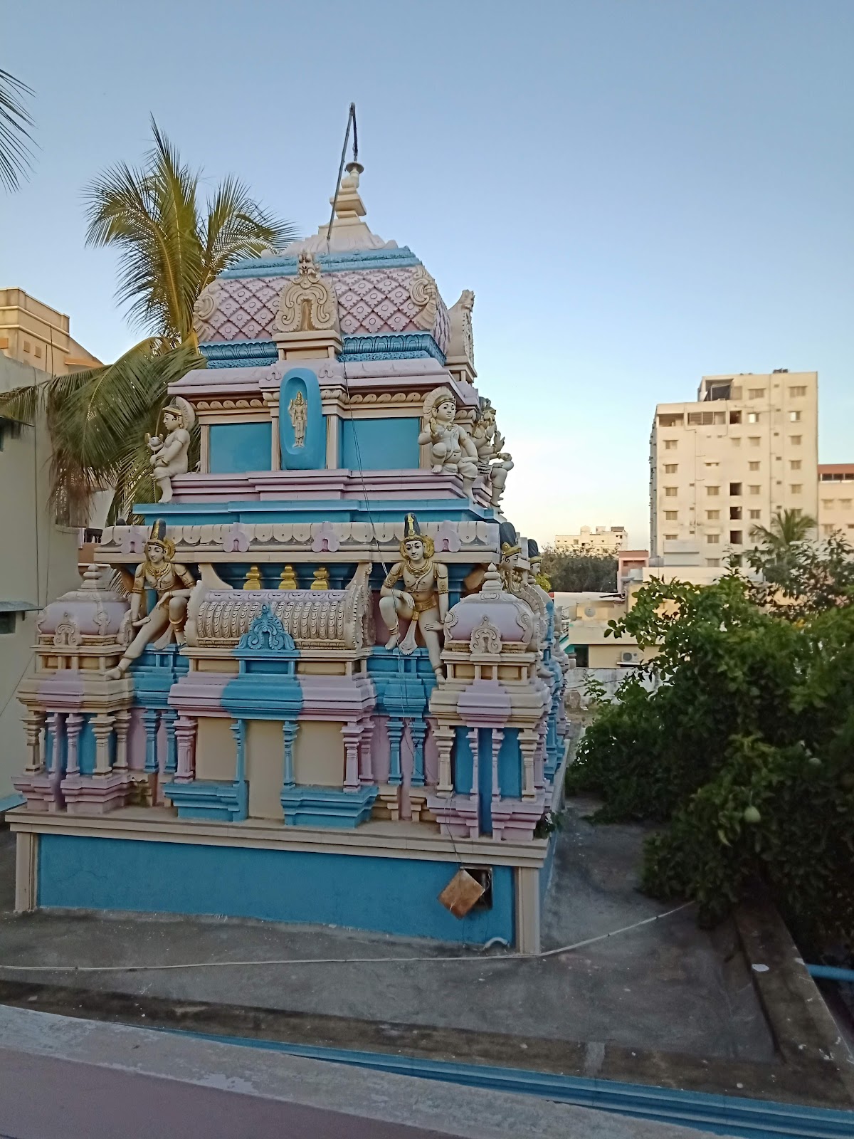Sri Satya Sai Baba Samadhi Puttaparthi