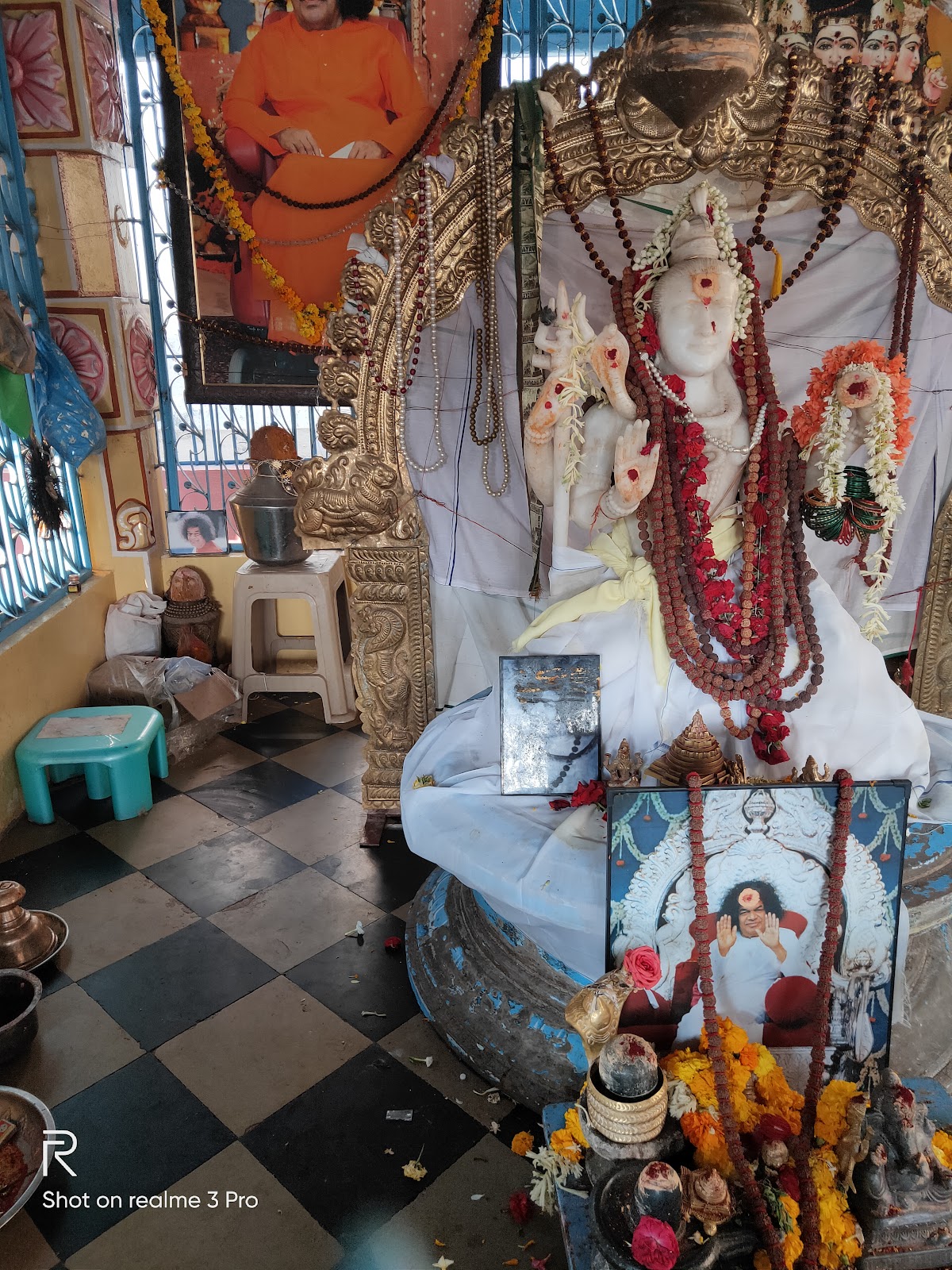 Sri Satya Sai Baba Samadhi Puttaparthi