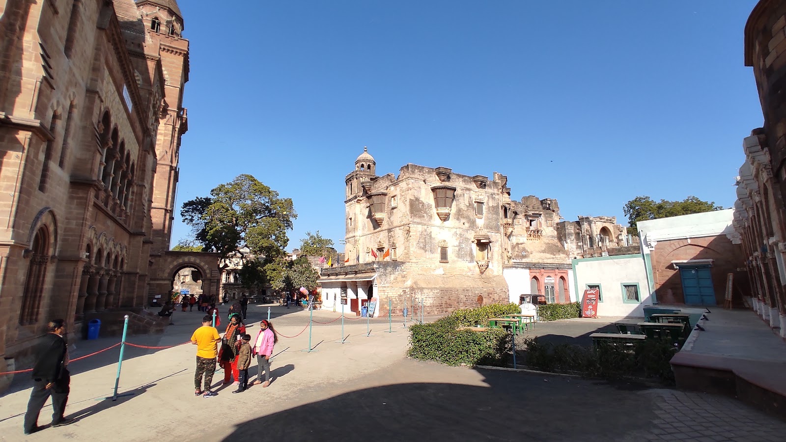 Anjar Riverside Walk