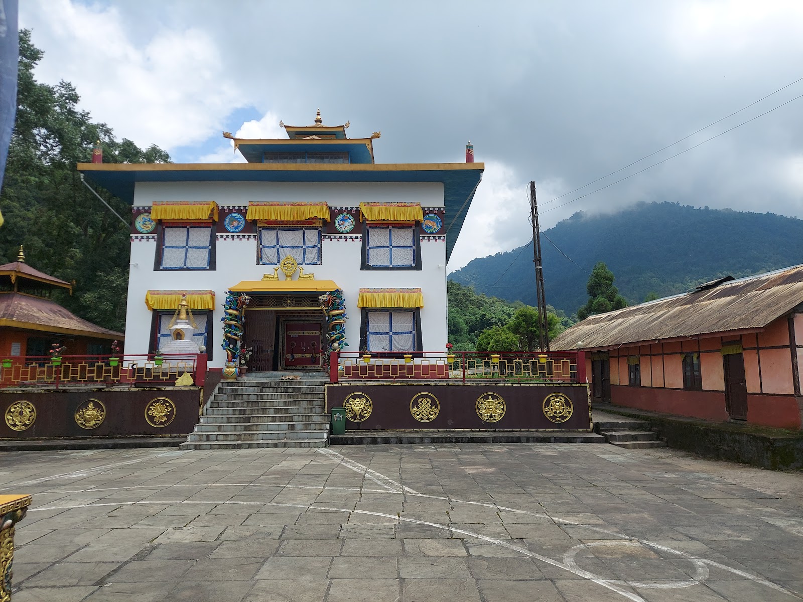 Parbateyswar Shivalaya Kirateswar Mandir