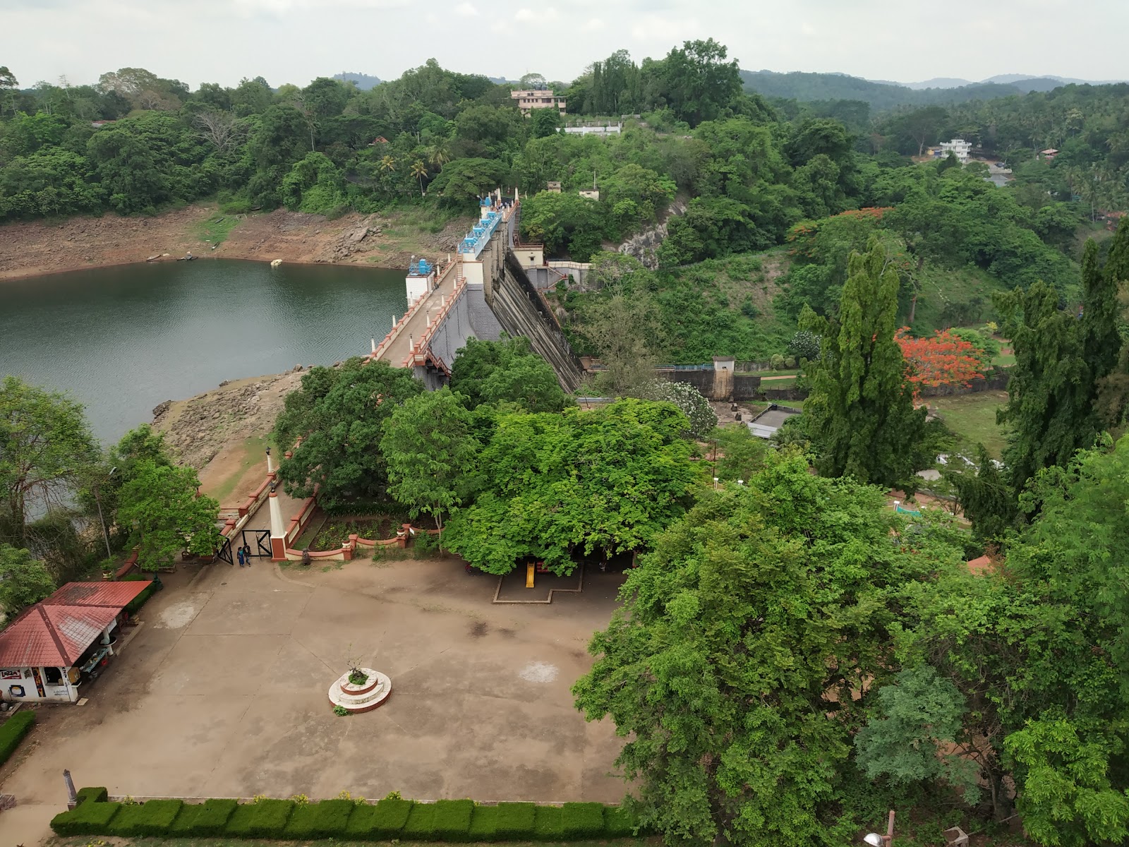 Peechi Dam and Garden