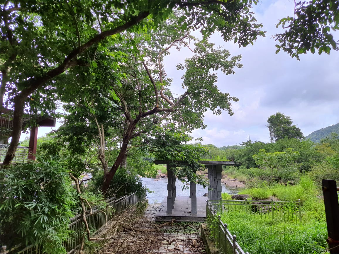 Thumboormuzhi Garden and Check Dam