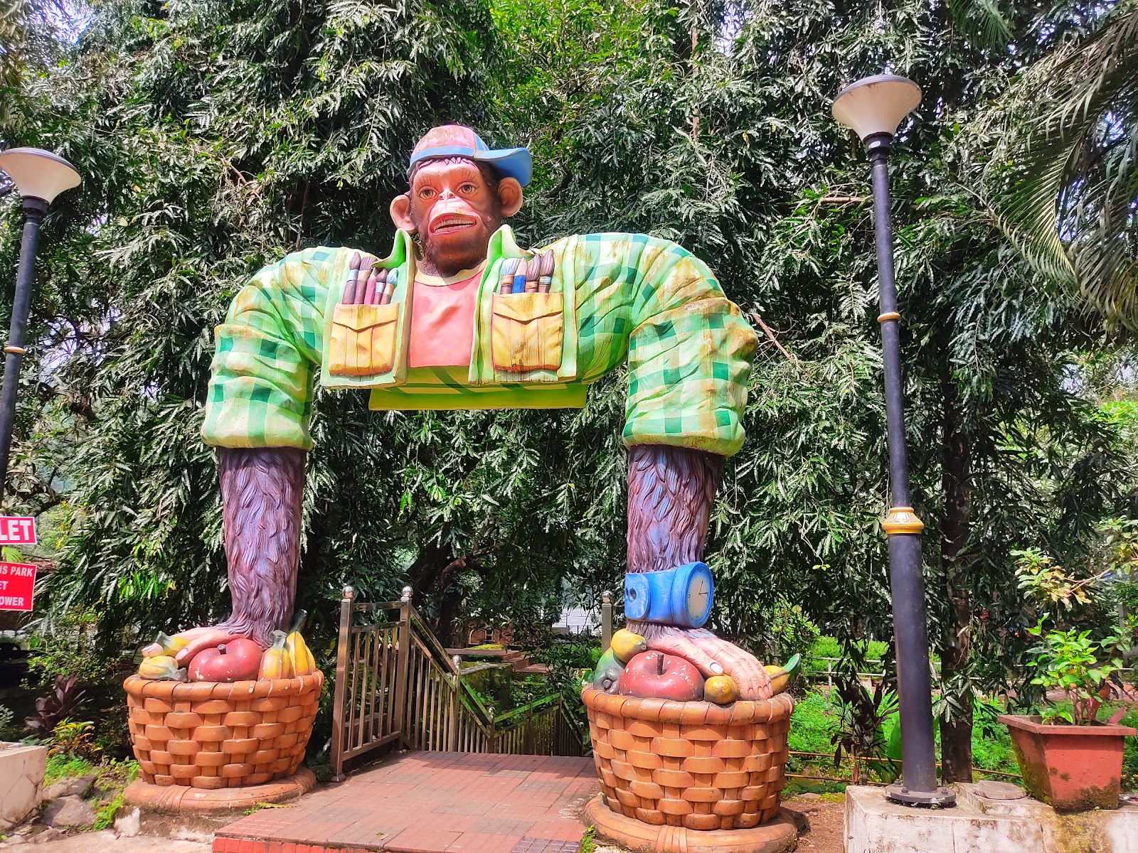 Thumboormuzhi Garden and Check Dam