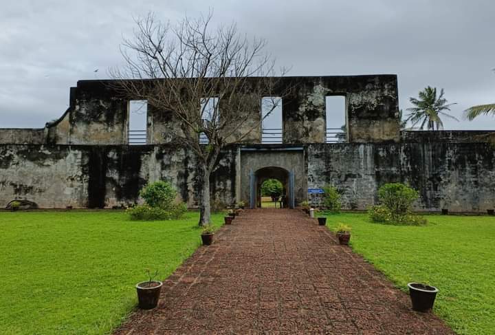 Anchuthengu Fort