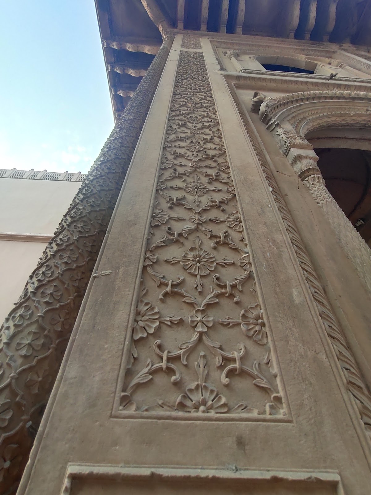 Raja Nahar Singh Palace