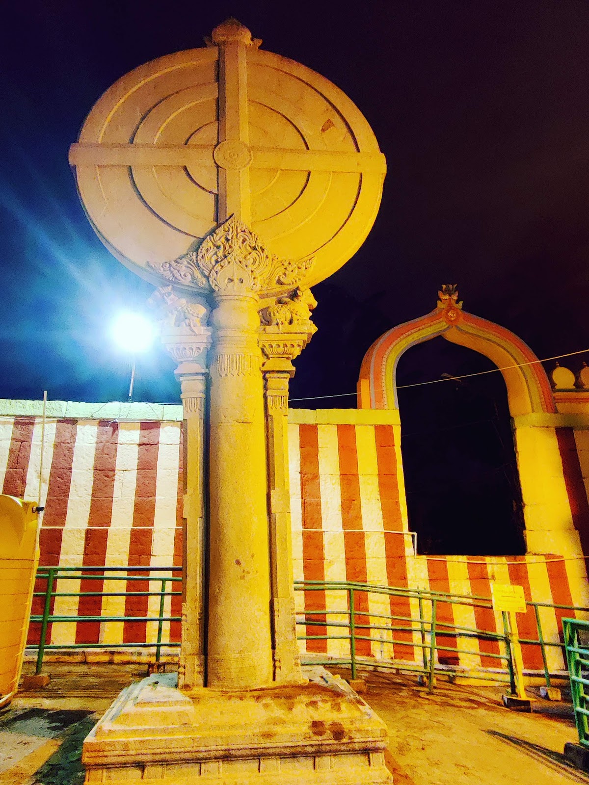 Gavi Gangadhareshwara Temple