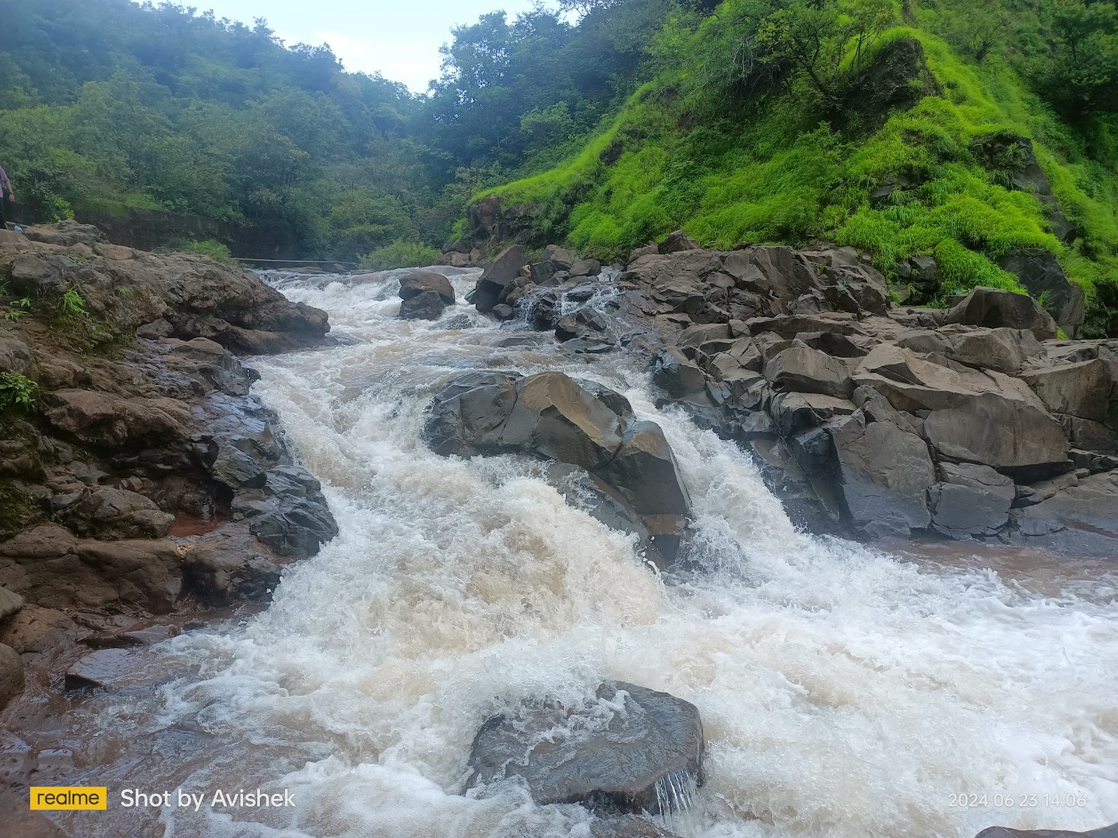 Kund Waterfall