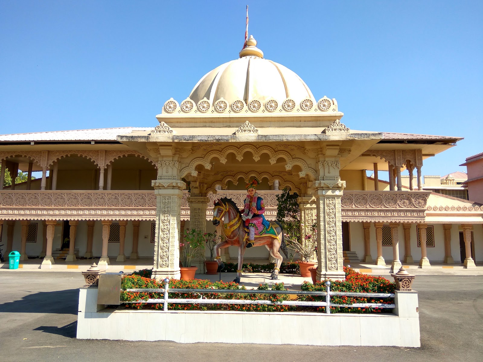 Shri Swaminarayan Temple Bardoli