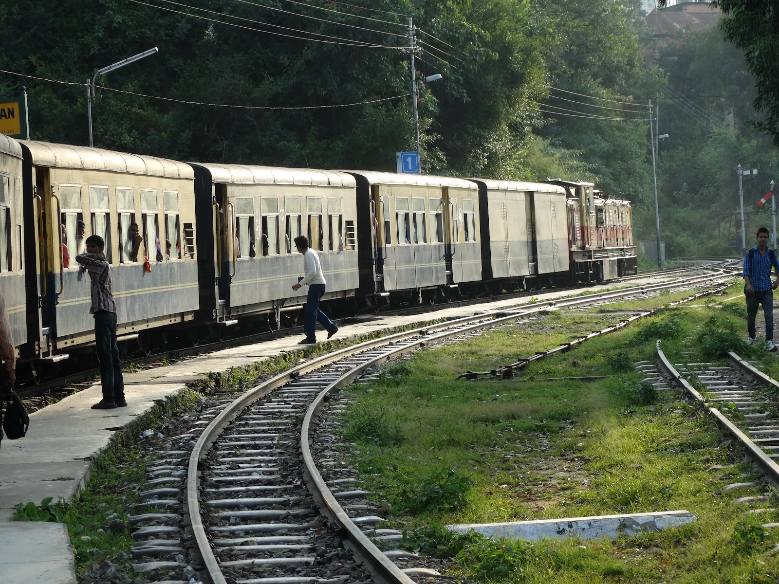 Barog Railway Station