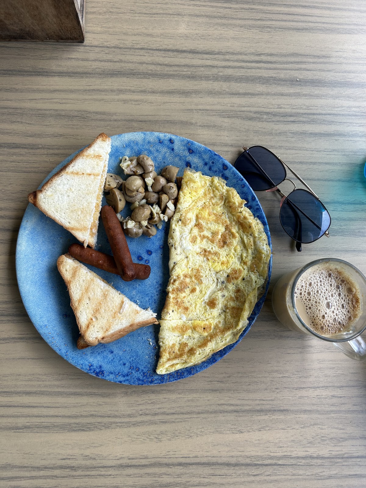 Manta Ray Cleaning Station