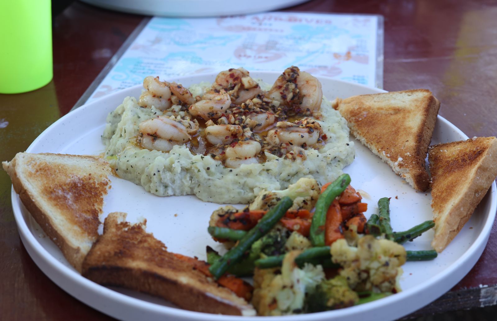 Manta Ray Cleaning Station