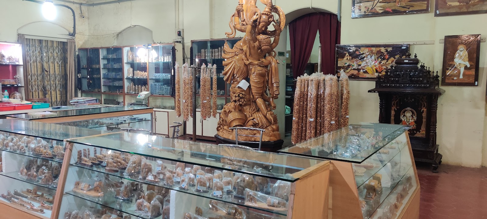 Local Handicraft Shops