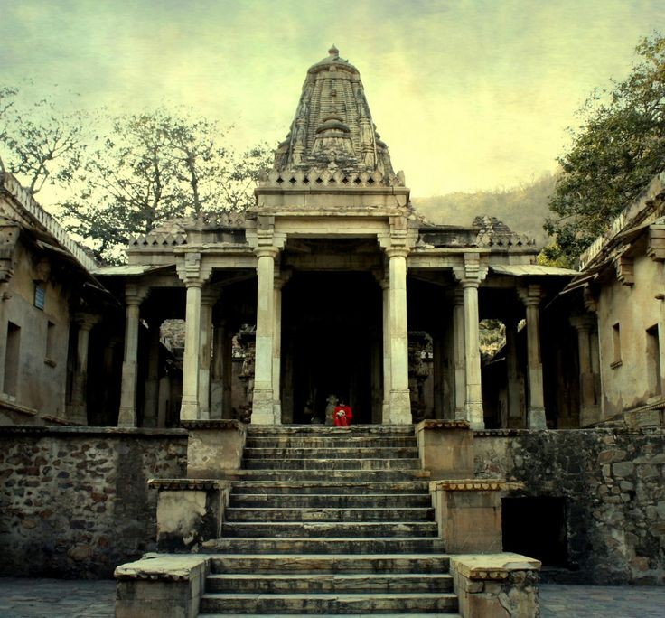 Bhangarh Fort Gardens