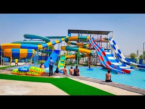 Dolphin Water Park