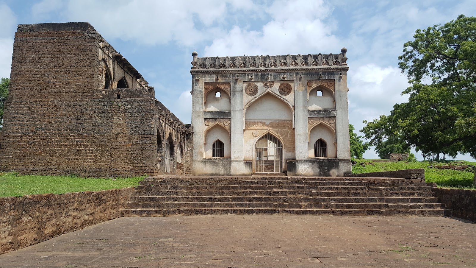Bahmani Tombs