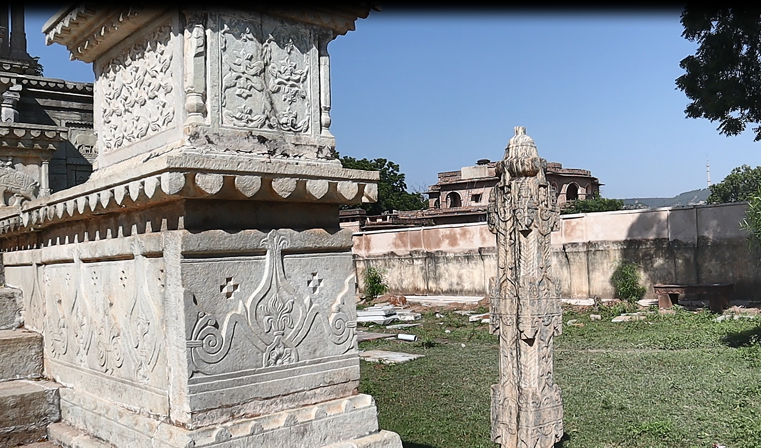 84 Pillared Cenotaph