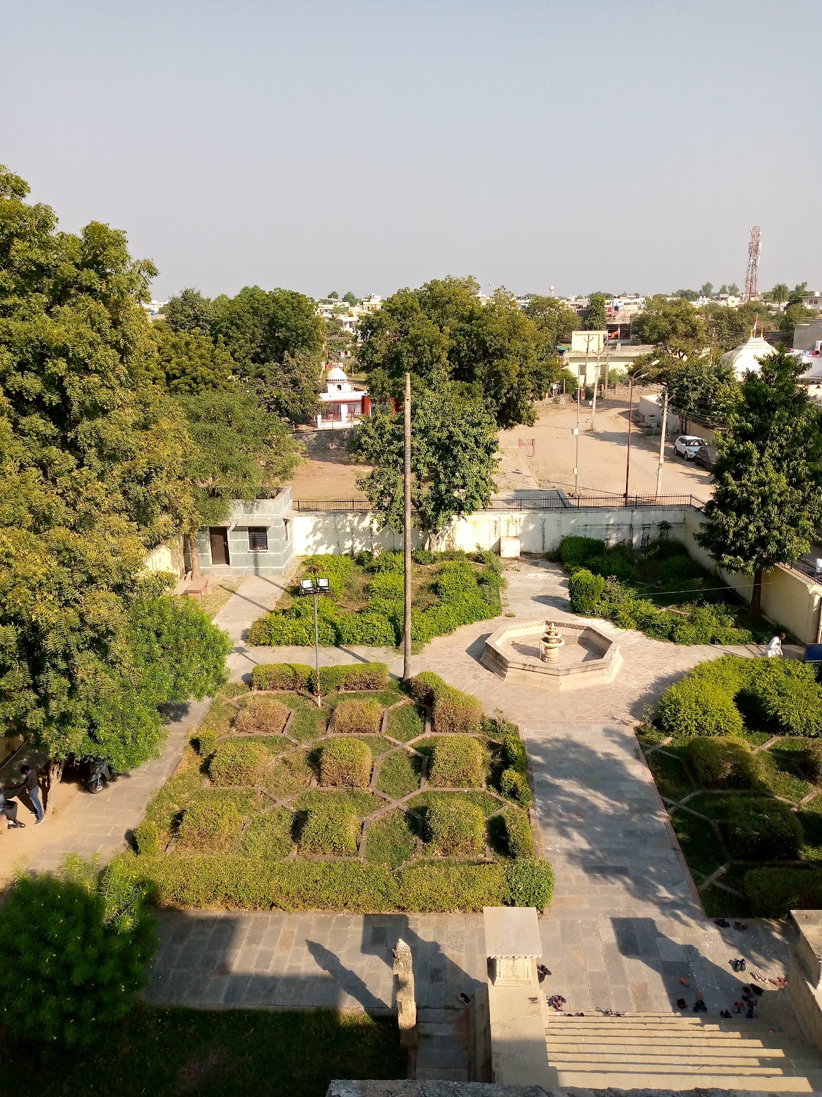 84 Pillared Cenotaph