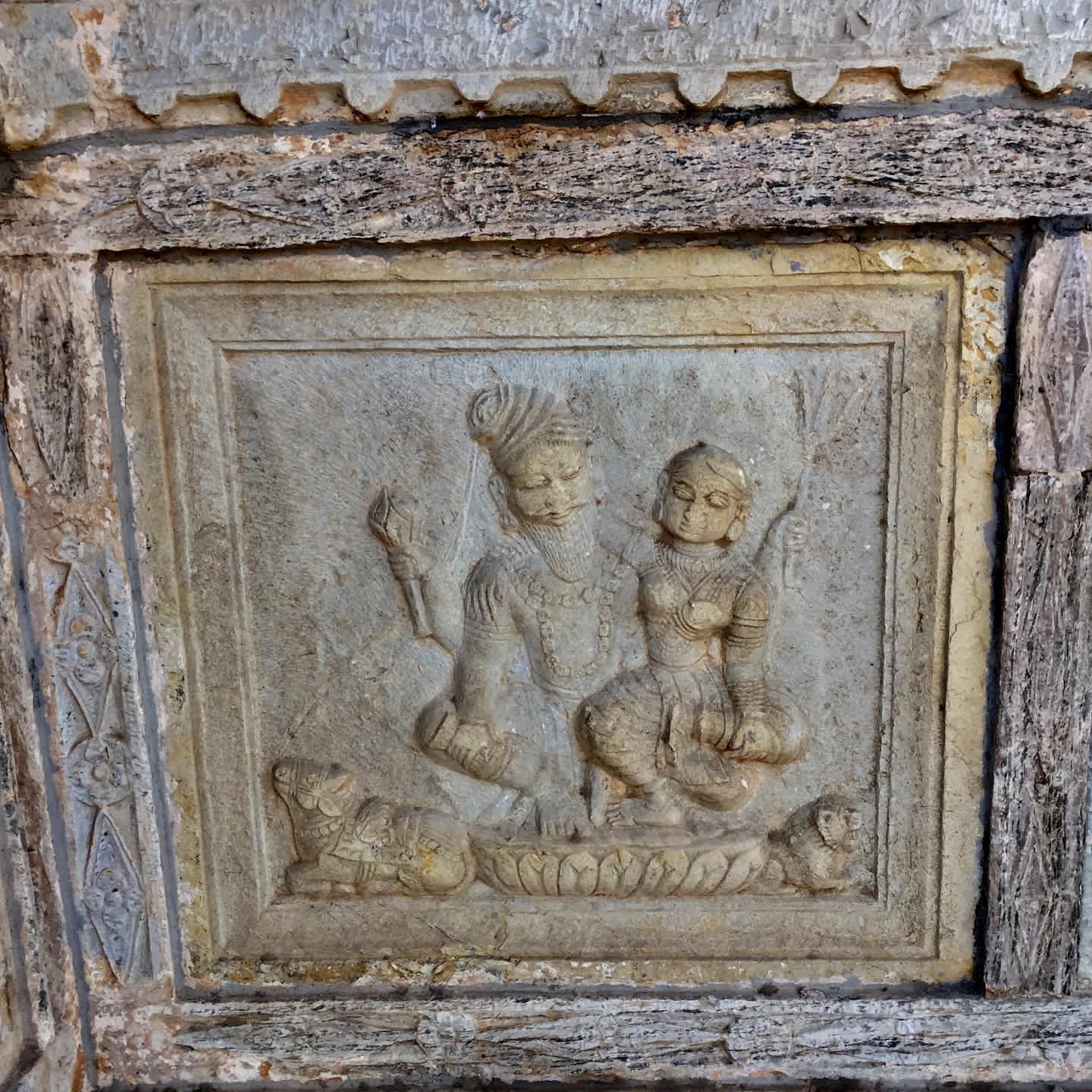 84 Pillared Cenotaph