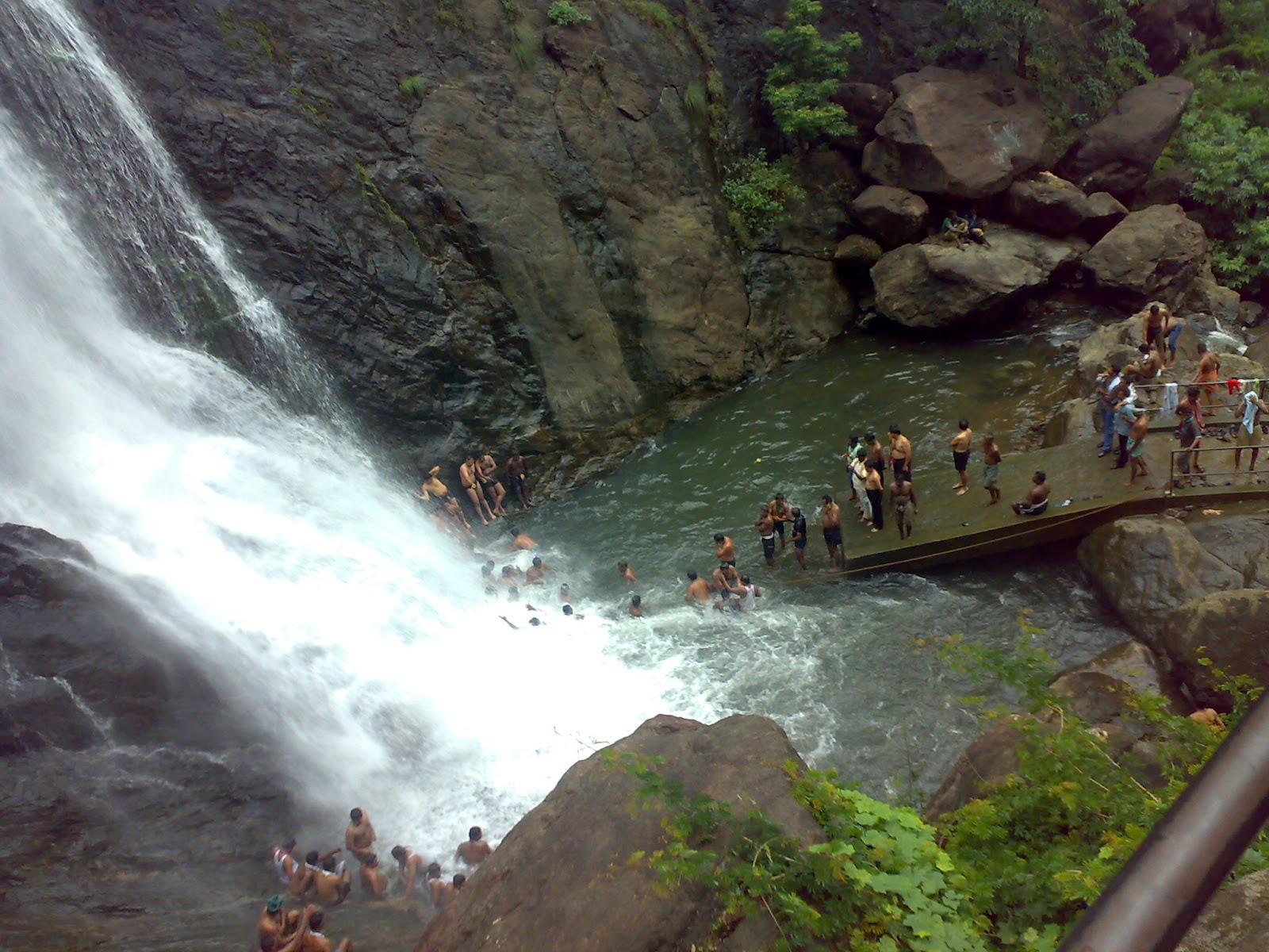Palaruvi Waterfalls