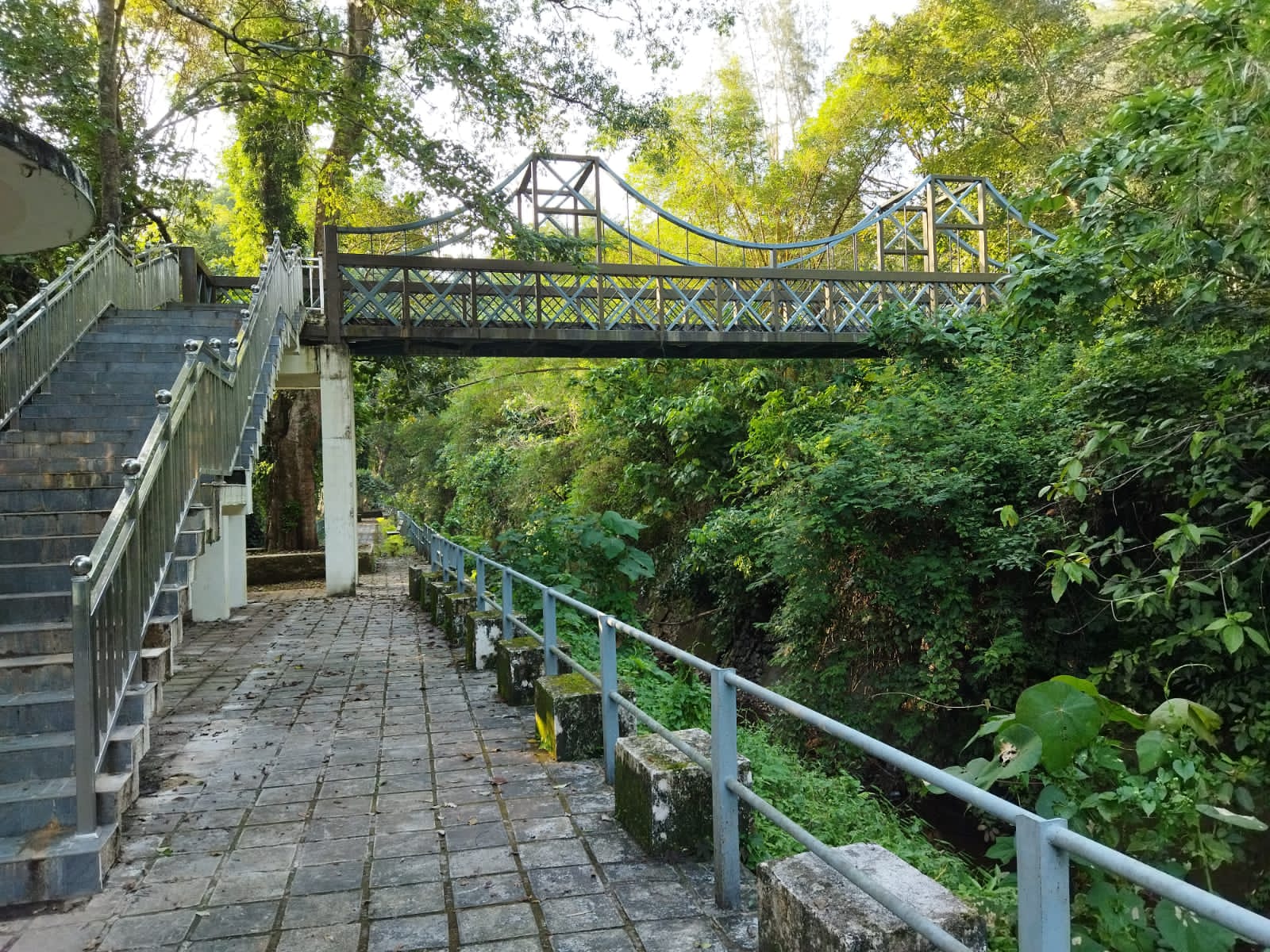 Thumboormuzhi Dam and Garden