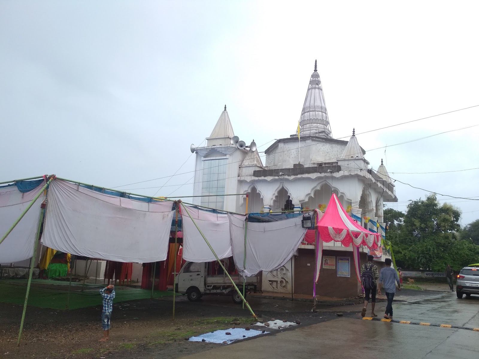 Shri Radha Krishna Temple
