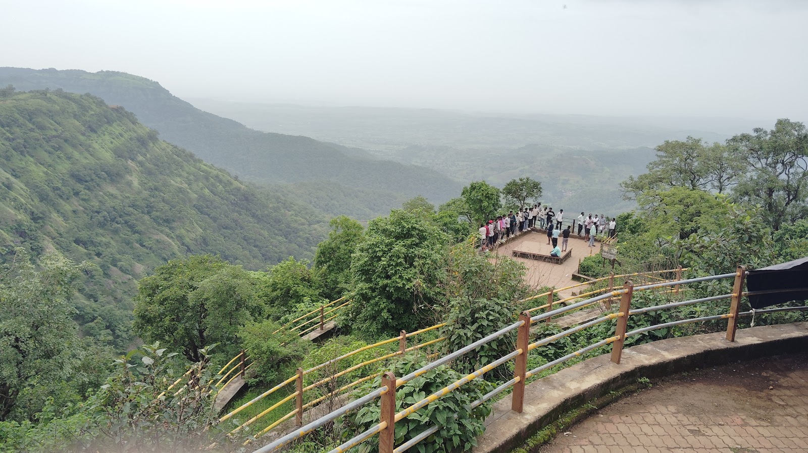 Lendi Lake Viewpoint