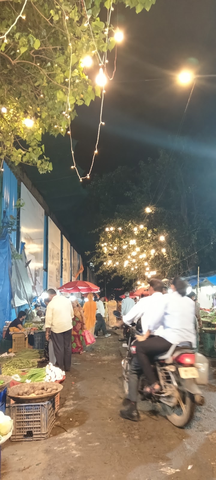 Dahisar Market Lane