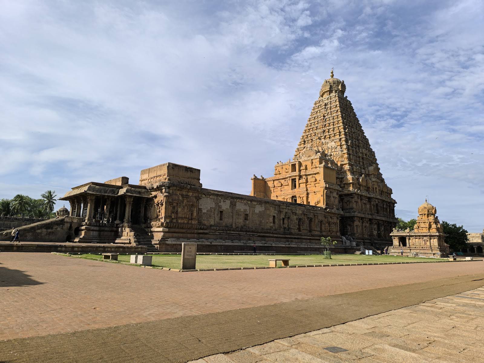 Brihadeeswarar Temple