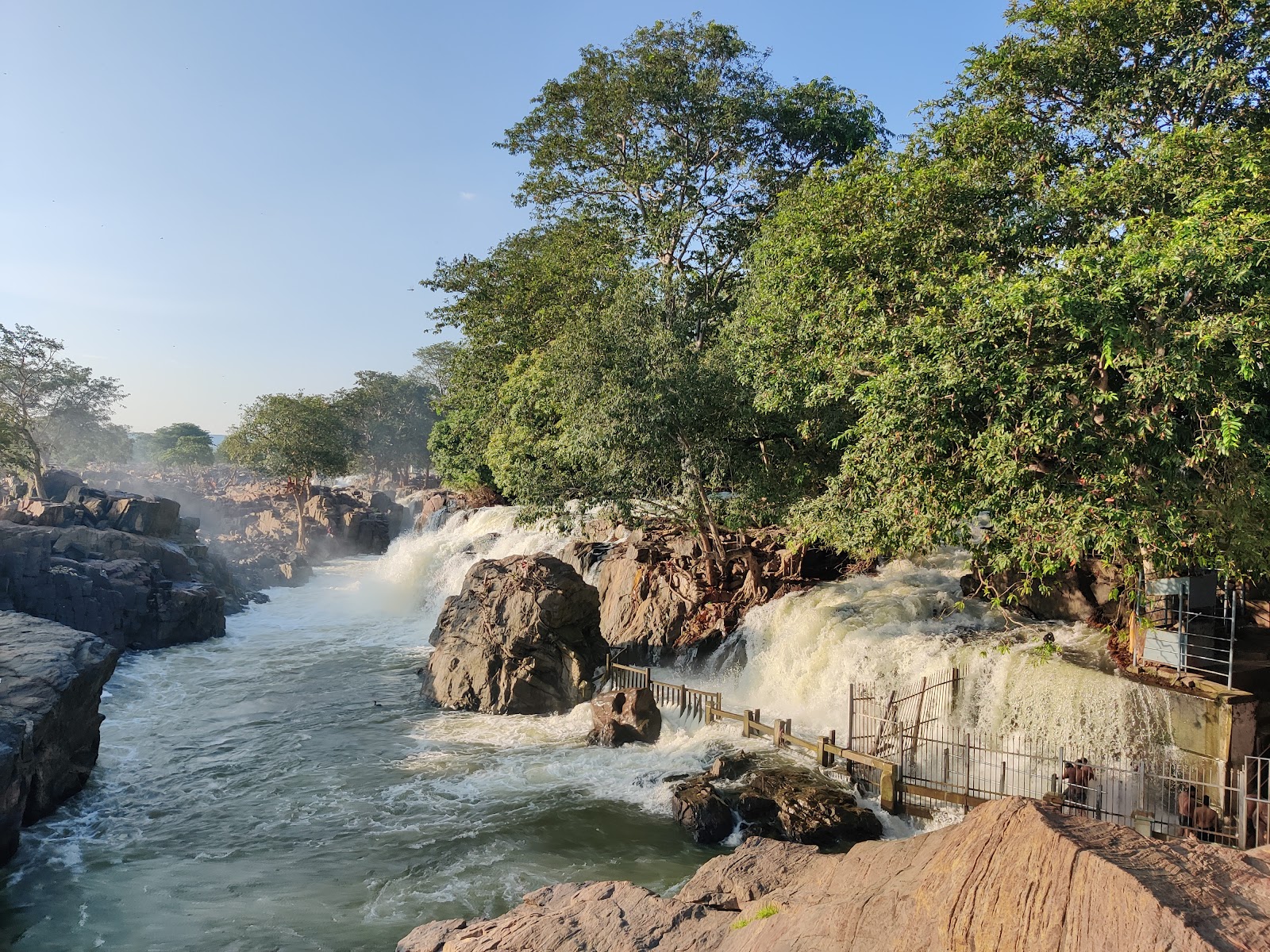 Hogenakkal Falls