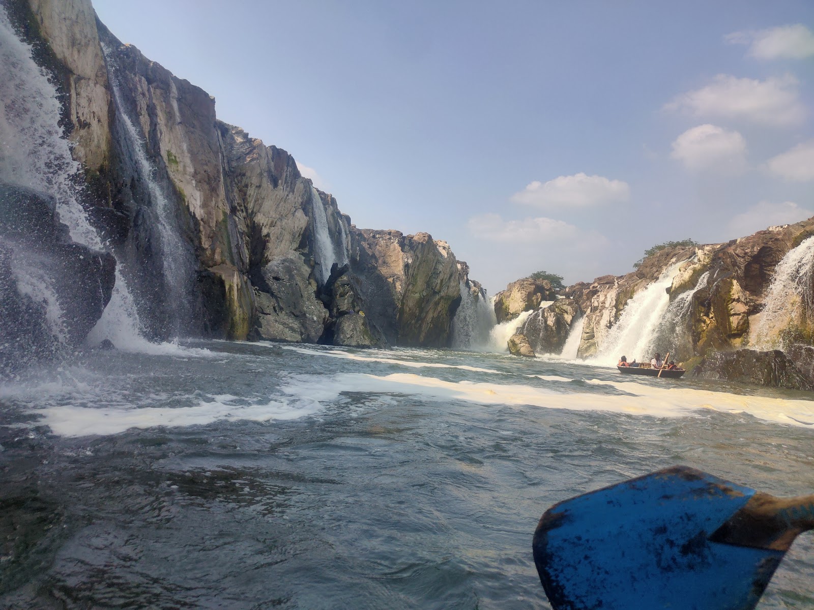 Hogenakkal Falls