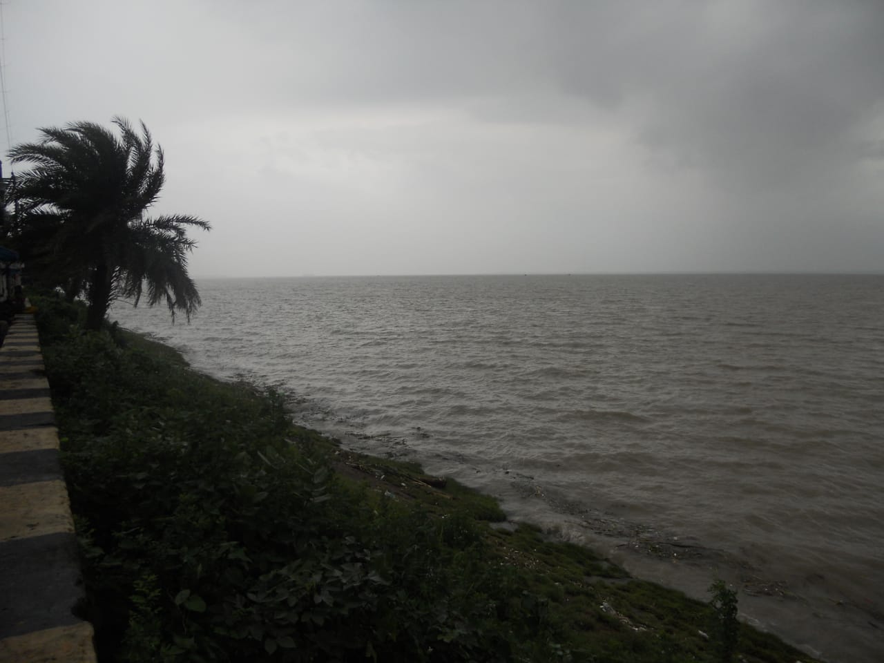 Diamond Harbour Beach