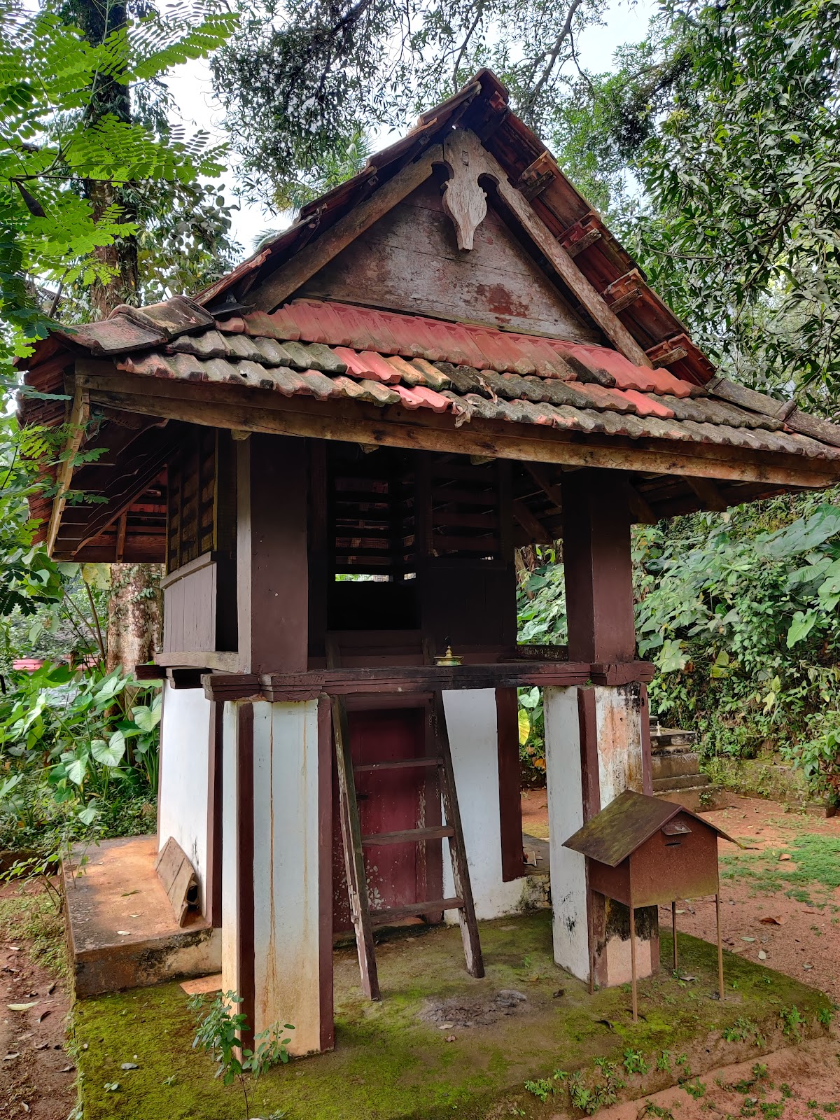 Poonjar Palace