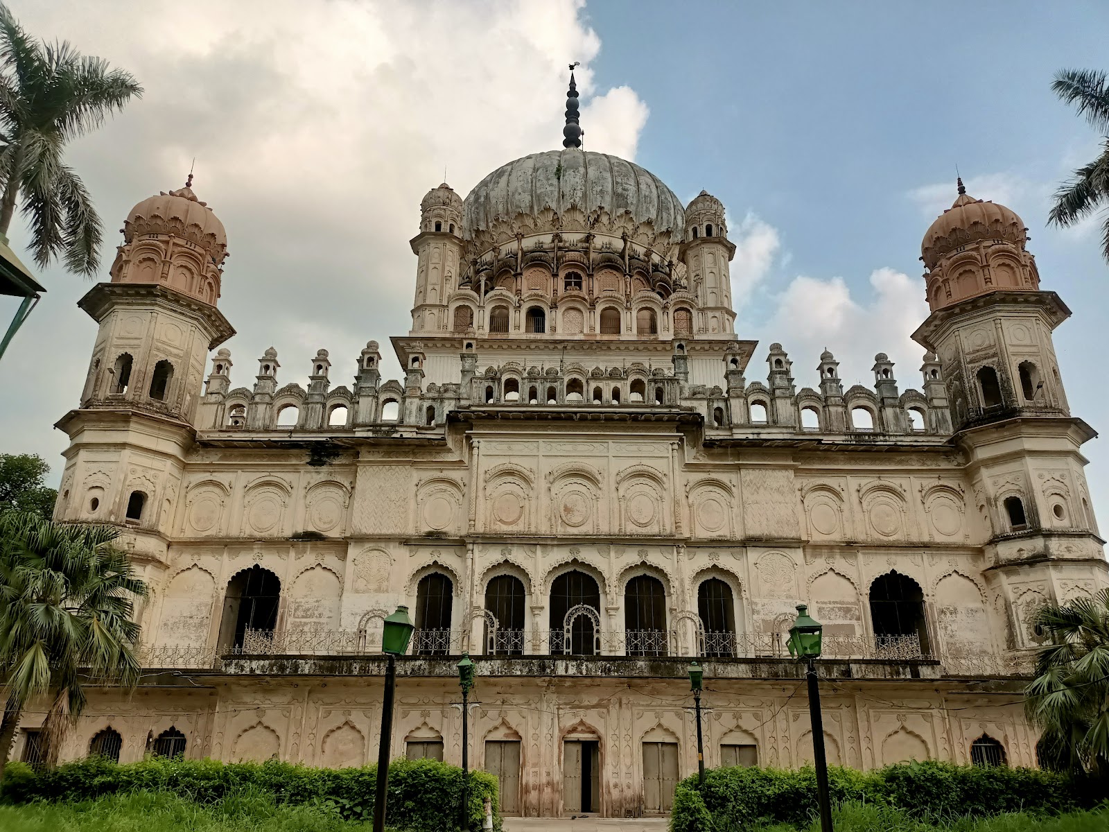 Bahu Begum ka Maqbara