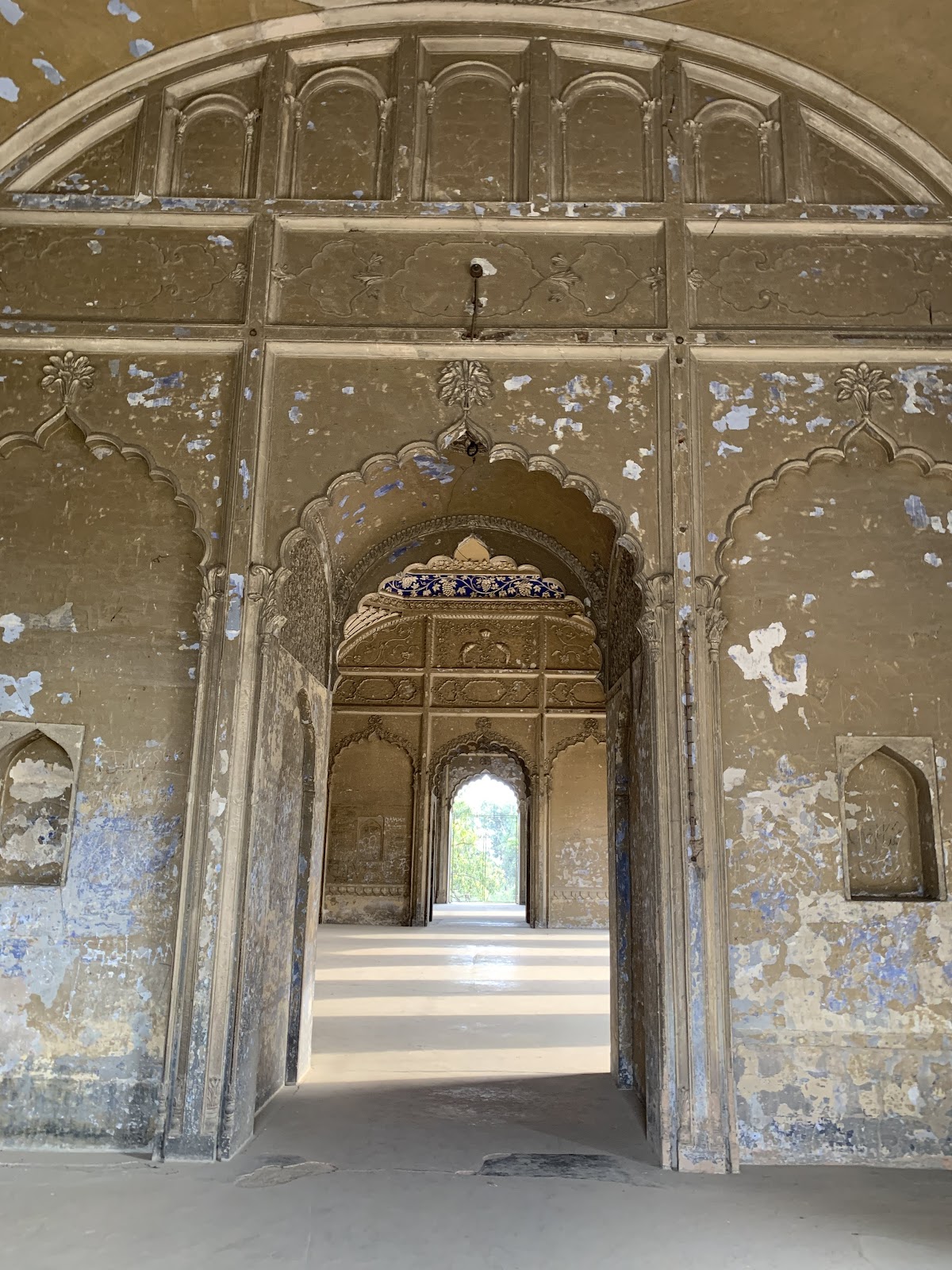 Bahu Begum ka Maqbara