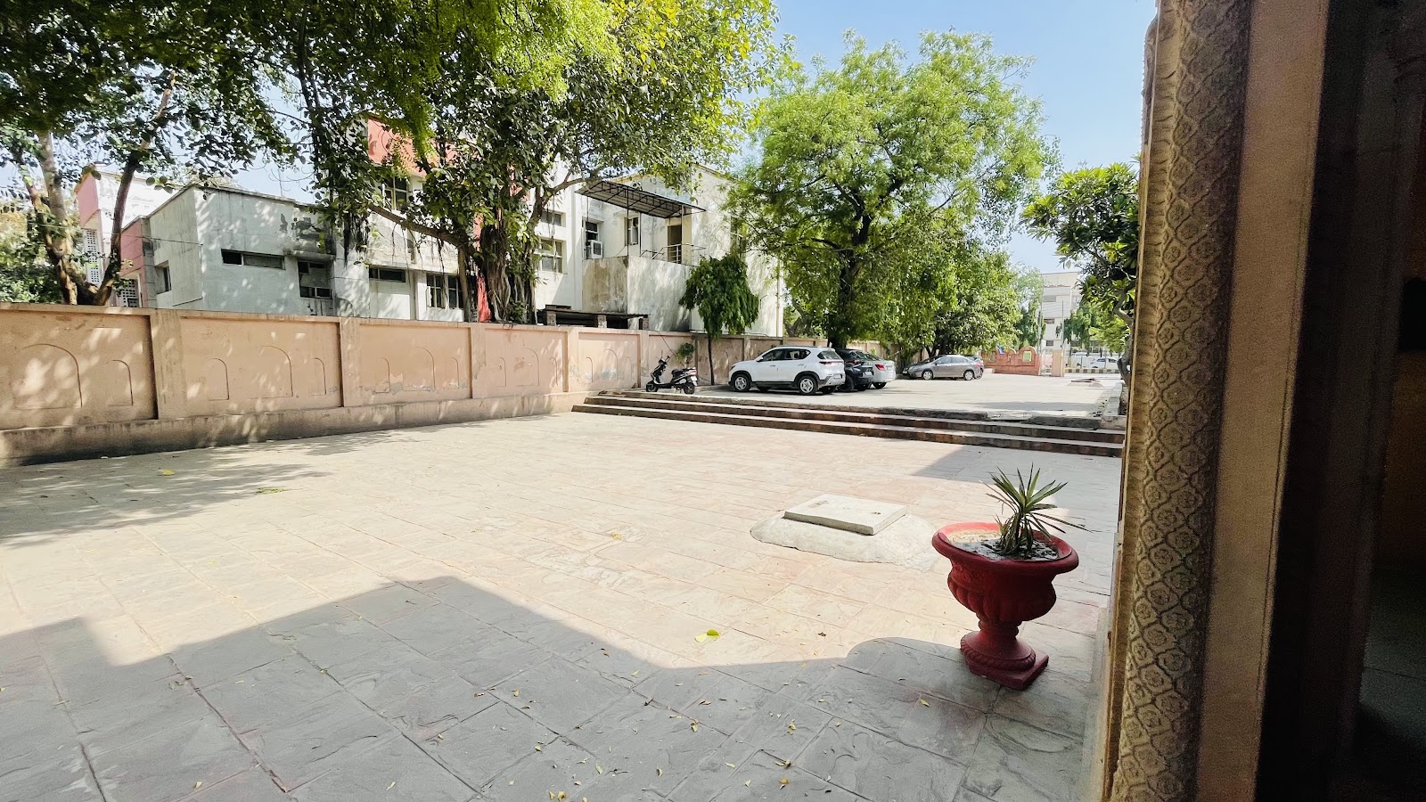 Raja Nahar Singh Palace