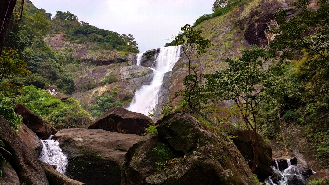 Palaruvi Waterfalls