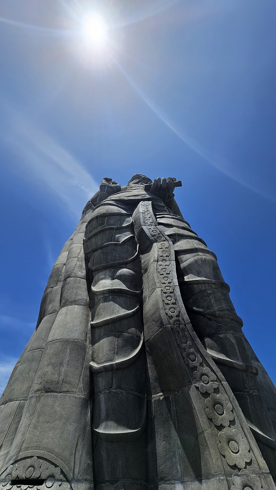 Thiruvalluvar Statue